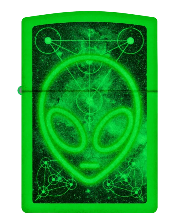Žiebtuvėlis Zippo Alien šviečia tamsoje (žaliai) šviečiantis