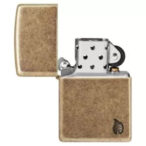 Žiebtuvėlis Zippo Armor Flame Brass atidarytas