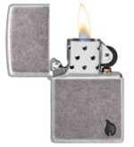 Žiebtuvėlis Zippo Armor Flame Silver atidarytas dega