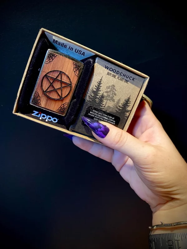 Žiebtuvėlis Zippo Witch's Flame Wooden Pentacle