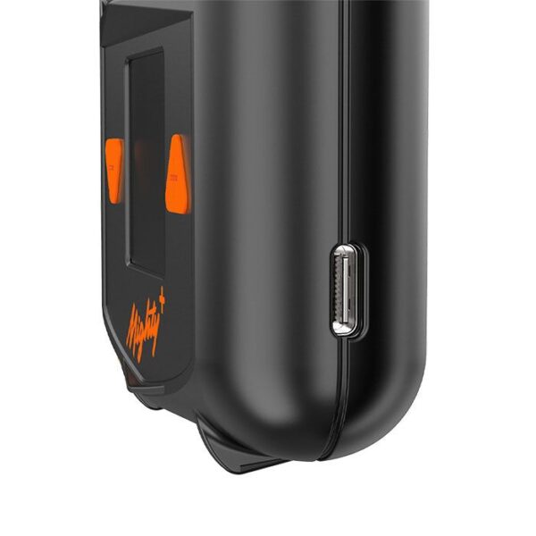 Mighty garintuvo USB-C įkrovimo prievado detalė iš arti