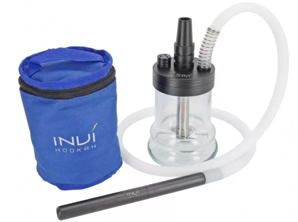 Kelioninis kaljanas INVI Alu Black 19 cm su skaidria kolba, balta silikonine žarna, juodu kandikliu ir mėlynu INVI Hookah krepšiu