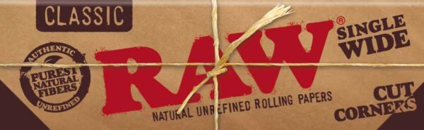 Popierėliai RAW Classic Single Wide Cut Corners uždarytas pakelis iš priekio